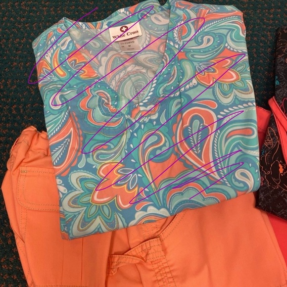 Tops - Peach Koi Scrub BOTTOMS